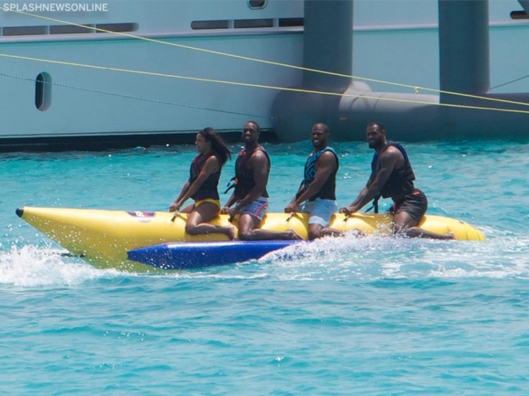 韋德：是我妻子提議坐香蕉船的 安東尼還在路上就沒趕上????