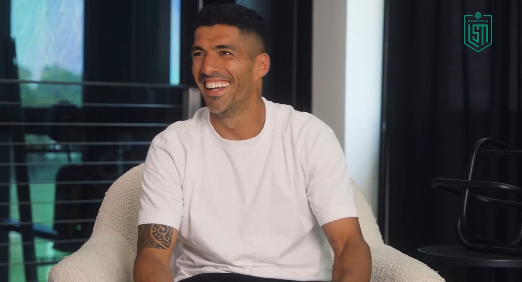 ??梅西叫啥來著？新球隊成立時花絮：蘇牙突然語塞忘記梅西名字