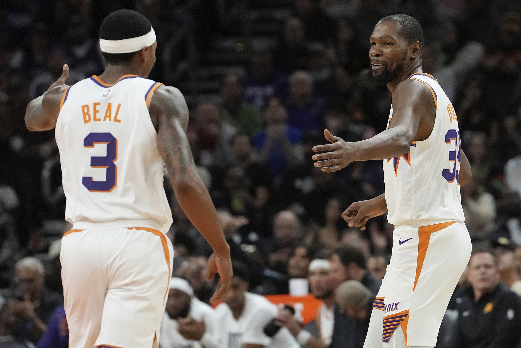 杜蘭特比爾新賽季留隊(duì)？太陽GM：當(dāng)務(wù)之急是給他們找合適的主教練