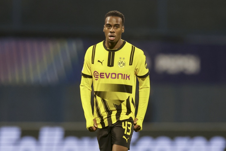 羅馬諾：藍軍今夏想簽邊鋒，他們喜歡吉滕斯但還有其他選擇