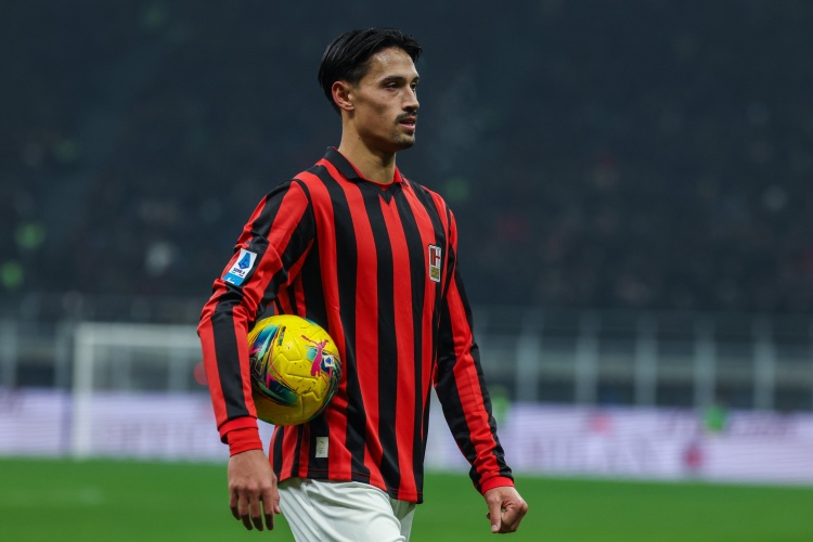 記者：曼城今日與米蘭就賴因德斯交易基本達(dá)一致，預(yù)計下周初完成