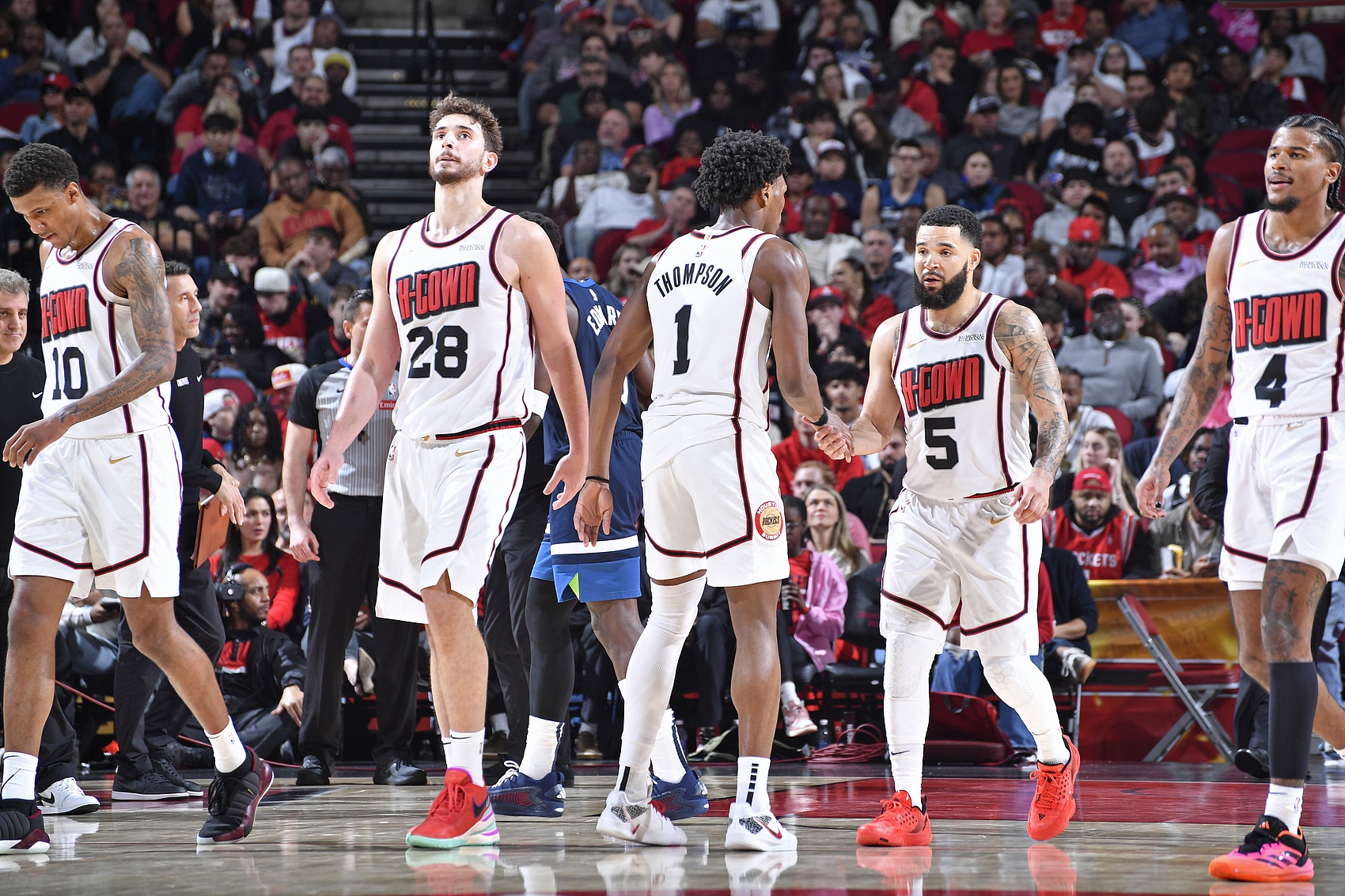 范弗里特：很多球隊是努力培養(yǎng)化學(xué)反應(yīng) 我們是自然而然的契合