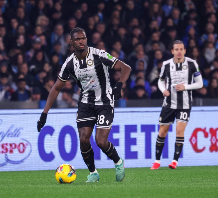 記者：那不勒斯羅馬國米有意索萊，烏迪內(nèi)斯為其標(biāo)價(jià)近3000萬歐元