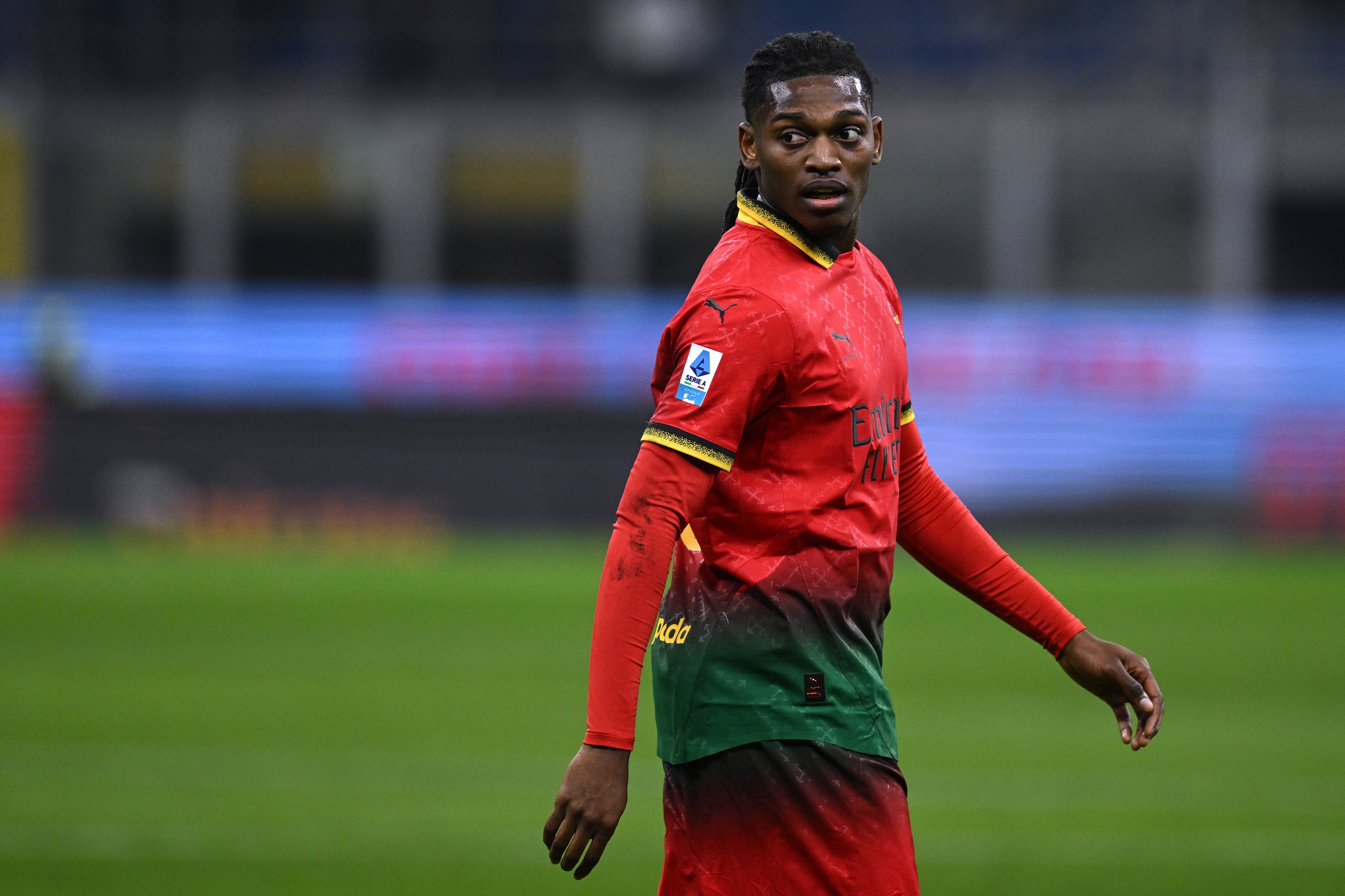 全市場(chǎng)：米蘭跟萊奧的會(huì)面推遲到下周，他仍傾向于離隊(duì)