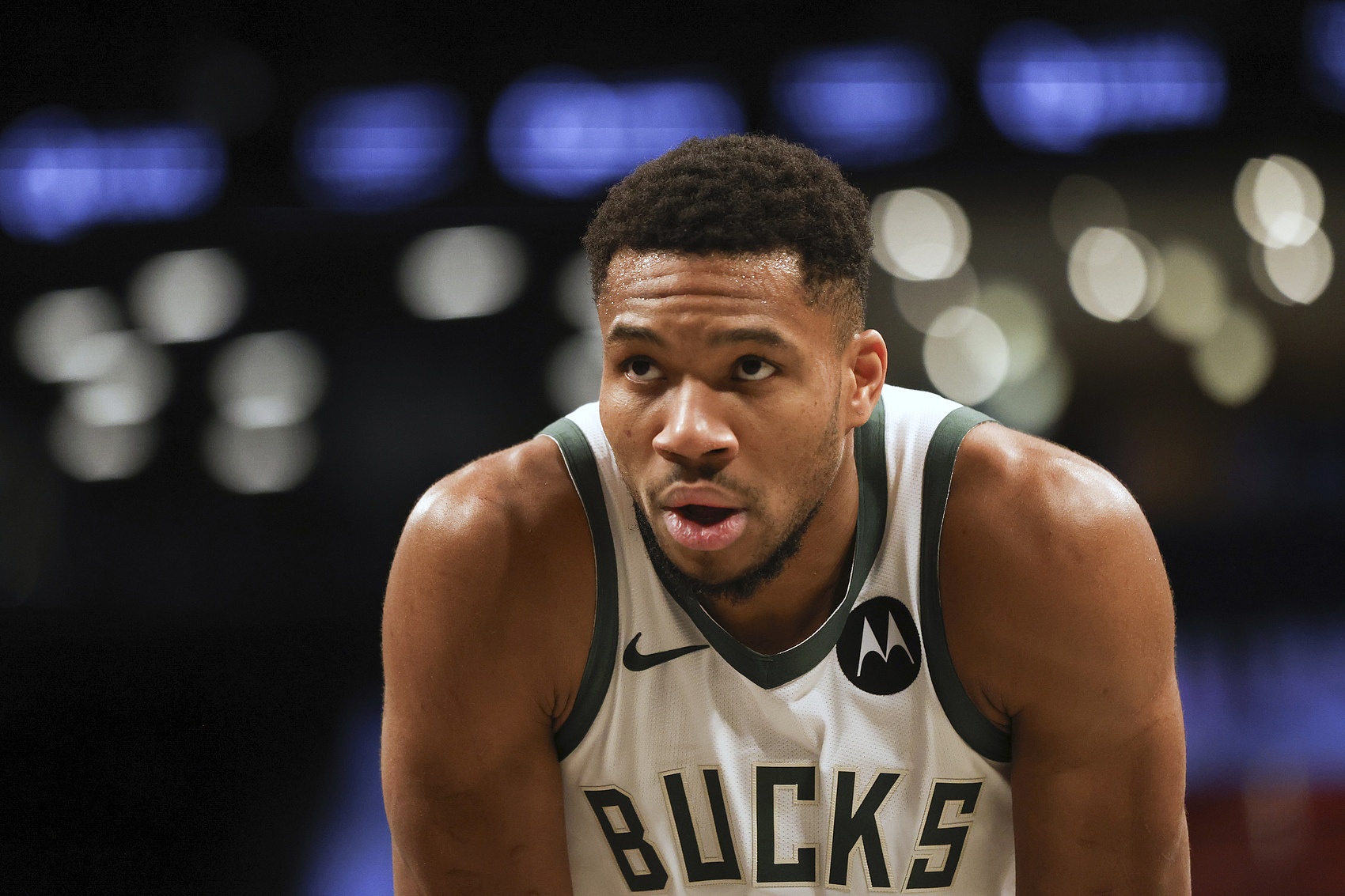 霍里：火箭送杰倫-格林&小賈巴里等人換字母哥 雄鹿會(huì)愿意做