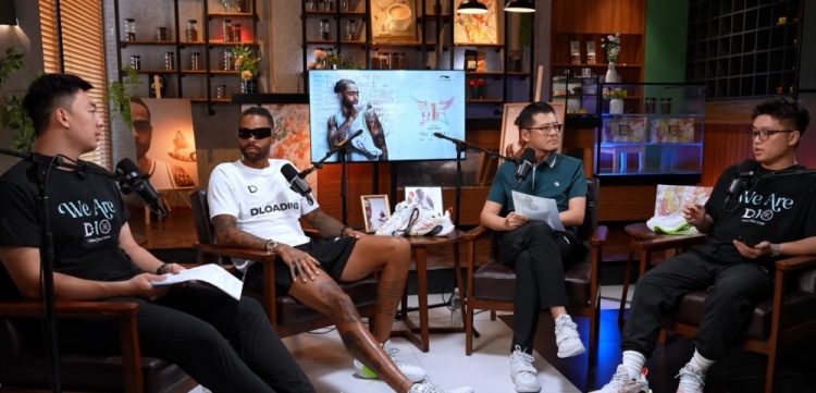 拉塞爾：高中時喜歡上中國文化&還弄了象征性紋身 這激勵我做自己