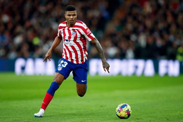 鏡報(bào)：諾丁漢森林&水晶宮競(jìng)爭(zhēng)馬競(jìng)后衛(wèi)雷尼爾多，還有多隊(duì)在關(guān)注