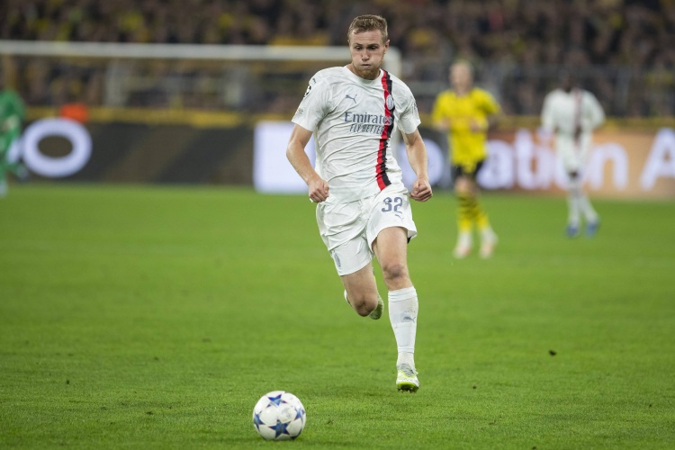 斯基拉：博洛尼亞拒1200萬(wàn)歐買(mǎi)斷波貝加，若不降價(jià)球員將返回米蘭