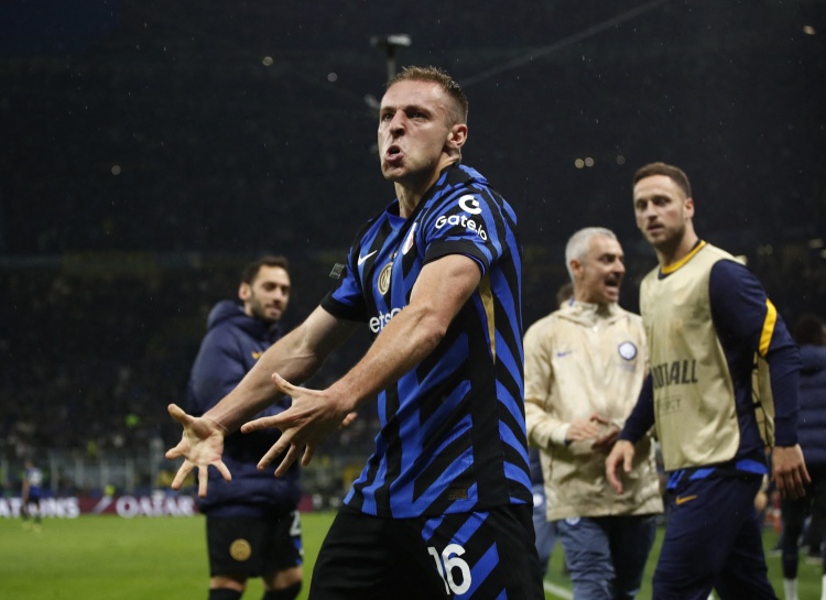 枯坐90分鐘??弗拉泰西賽后質問小因扎吉：為什么不讓我上場！