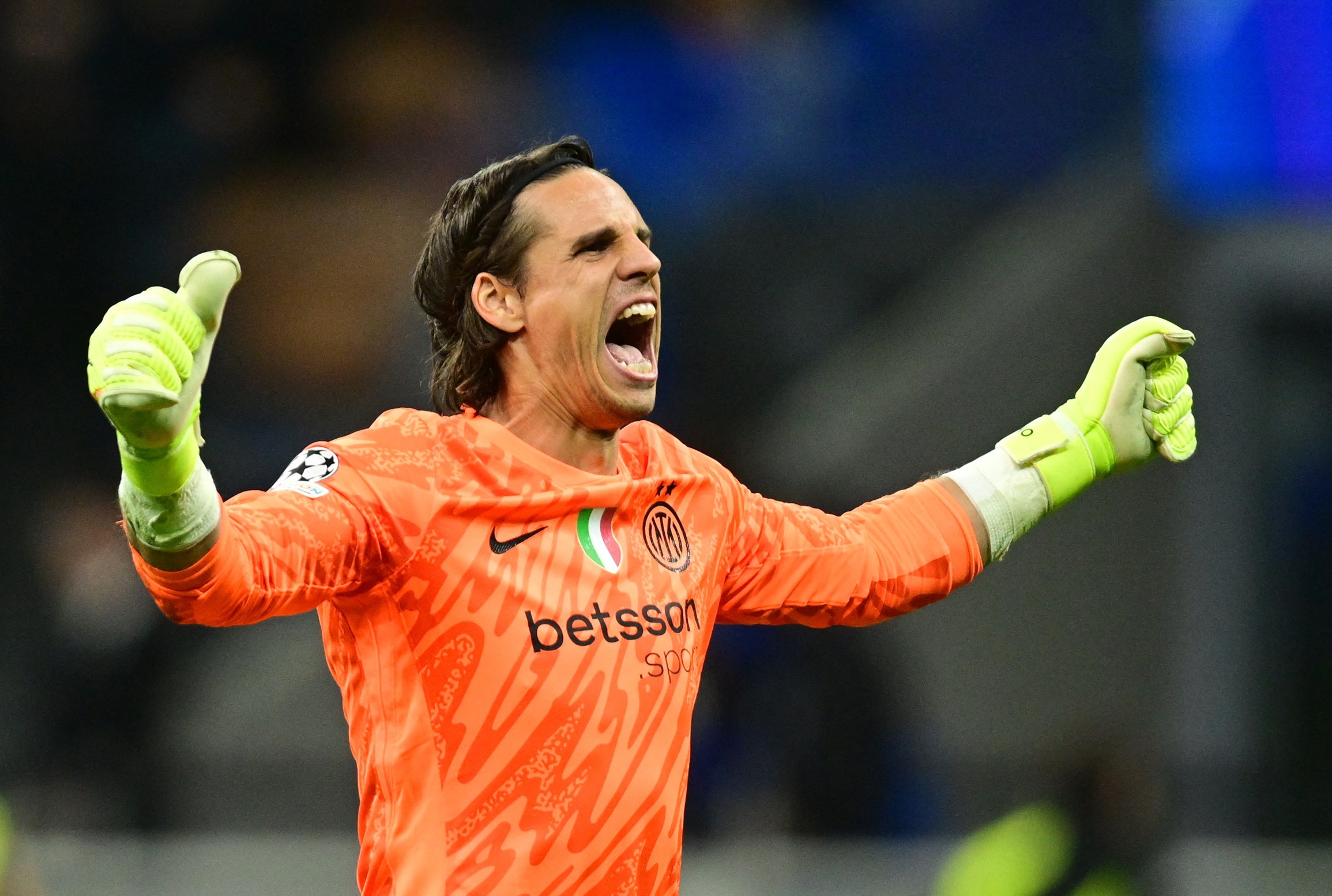 本賽季歐冠撲救榜：索默54次第一，庫爾圖瓦52次第二