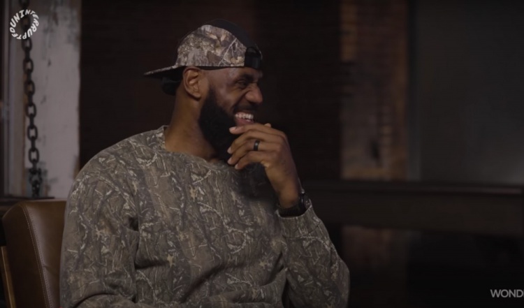 納什：你和詹姆斯有很多相似之處 東契奇：那彈跳呢？??