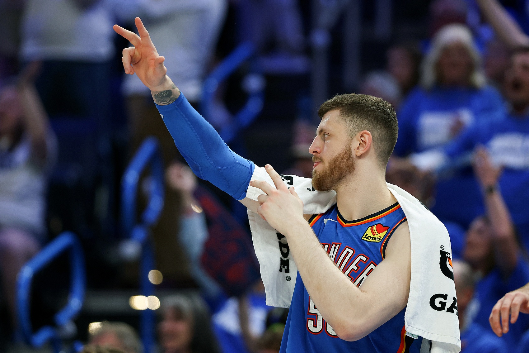 哈滕：我們始終秉持獵手心態(tài)主動(dòng)出擊 絕不當(dāng)被動(dòng)挨打的獵物！