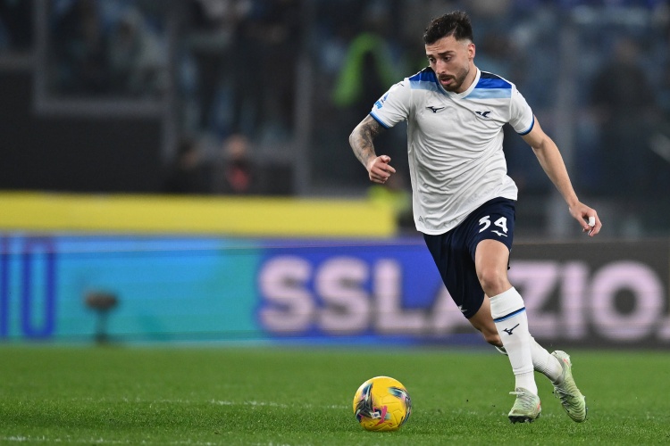 阿斯報(bào)：巴黎預(yù)計(jì)4000萬(wàn)歐買拉齊奧后衛(wèi)吉拉，皇馬有50%二轉(zhuǎn)分成