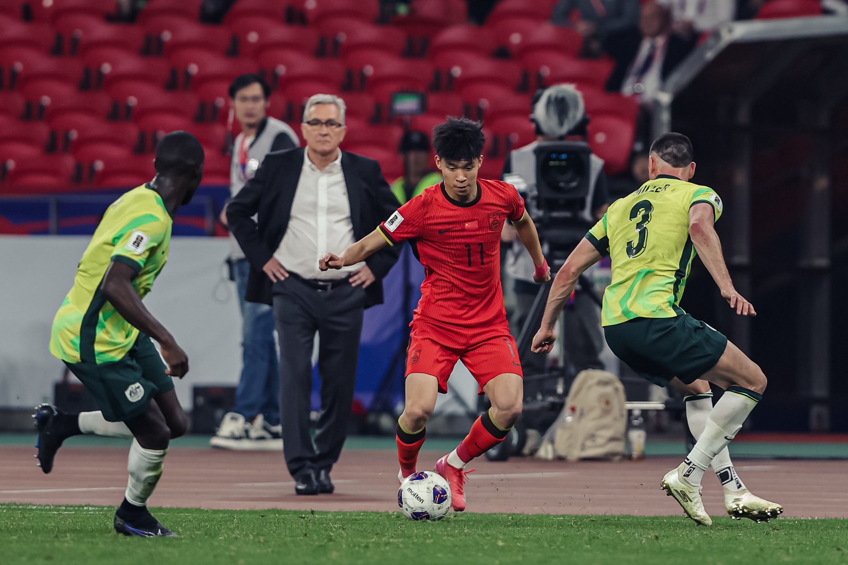 澎湃：中場組合是伊萬最費心難題 張玉寧、王鈺棟雙前鋒浮出水面