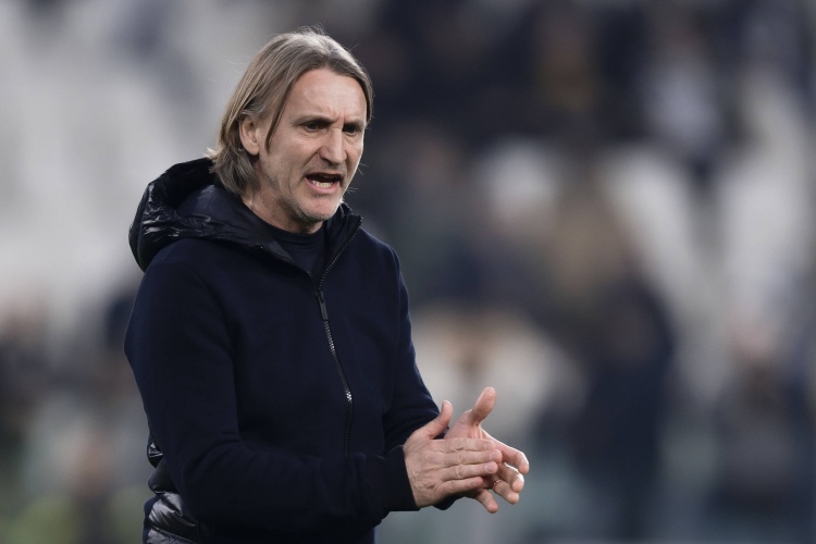 本賽季帶隊保級成功，官方：卡利亞里主帥尼科拉離任