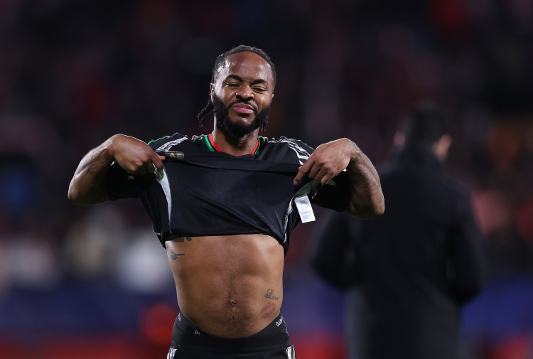 記者：切爾西計(jì)劃本月與斯特林討論未來(lái)，預(yù)計(jì)球員不會(huì)參加世俱杯