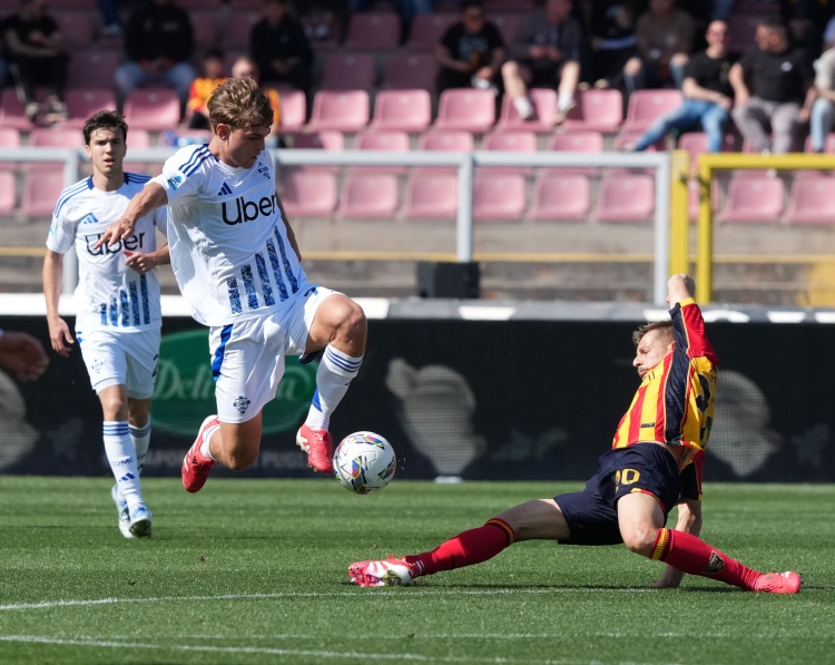 圖片報(bào)：勒沃庫森計(jì)劃簽下科莫中場帕斯作為維爾茨的替代者