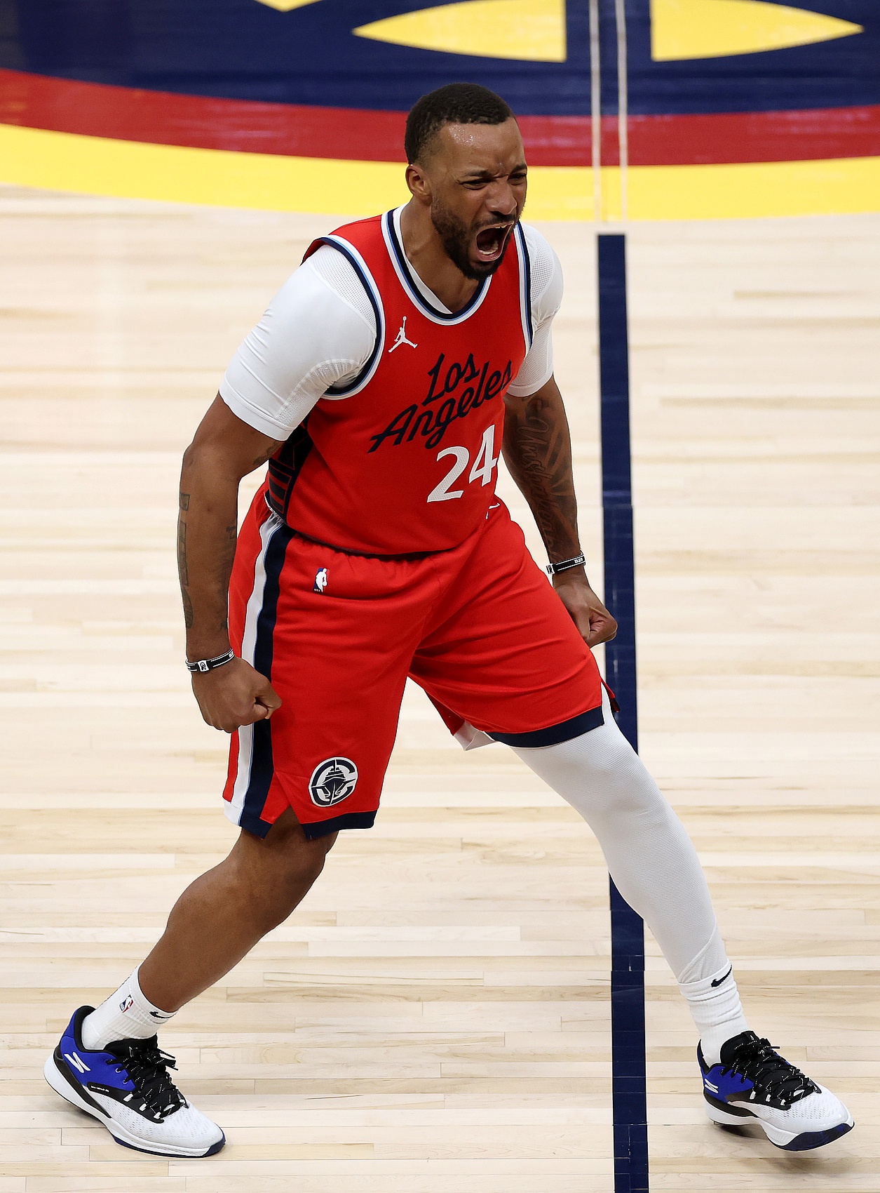 最高可簽4年1.285億~快船不著急續(xù)約鮑威爾 若有需要可用于大交易