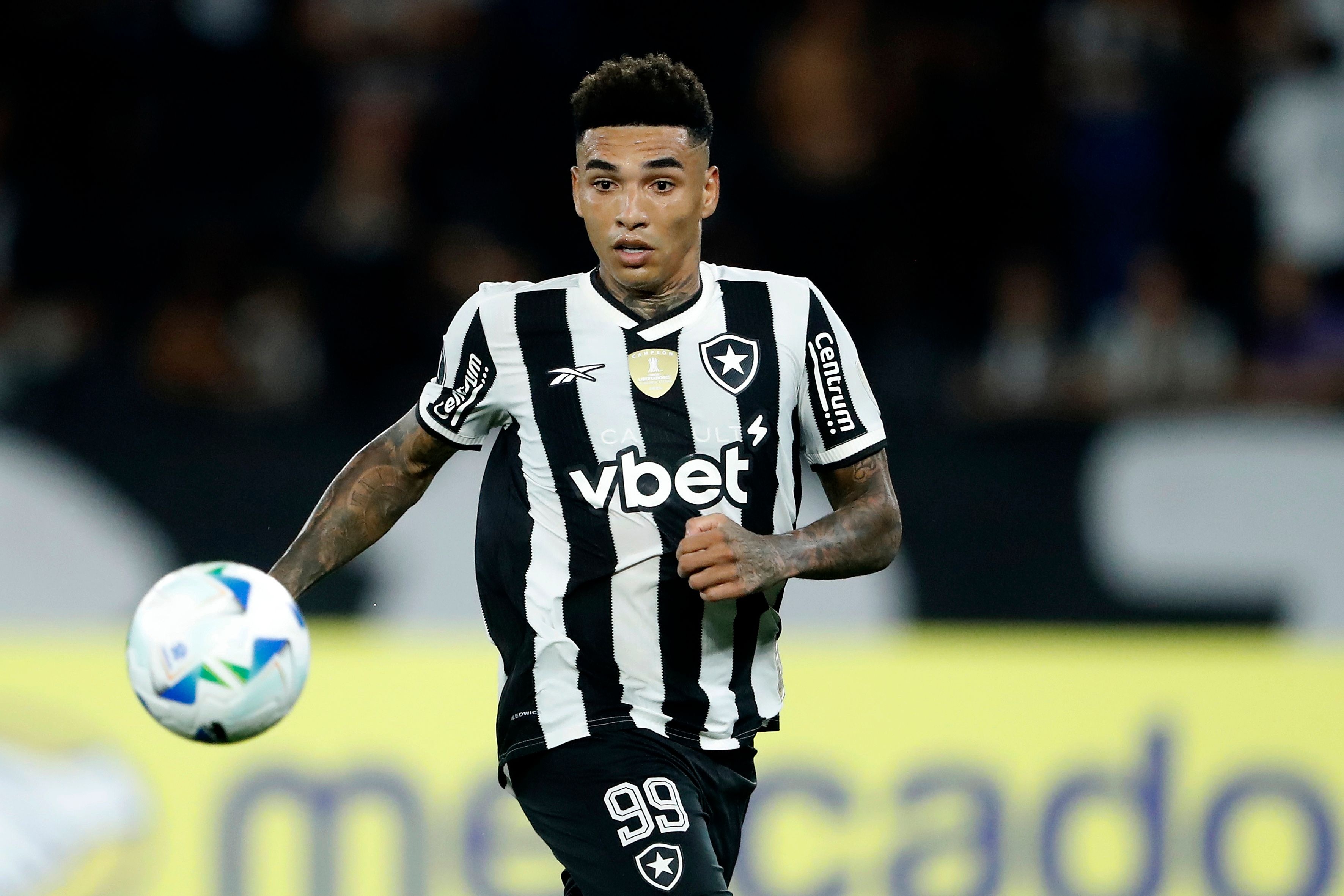 記者：森林隊(duì)4000萬歐打包博塔弗戈三將，伊戈?duì)?熱蘇斯2000萬歐