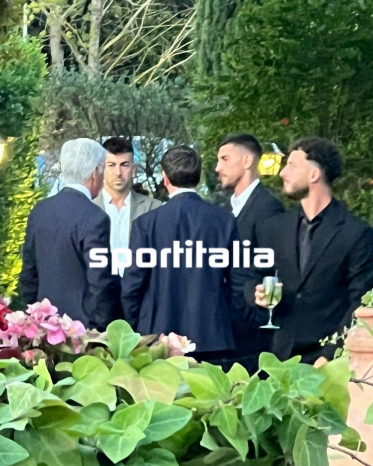 羅體：加斯佩里尼參加斯卡馬卡婚禮，與沙拉維、佩萊格里尼長談