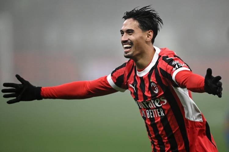 羅馬諾：賴因德斯周日將接受曼城體檢