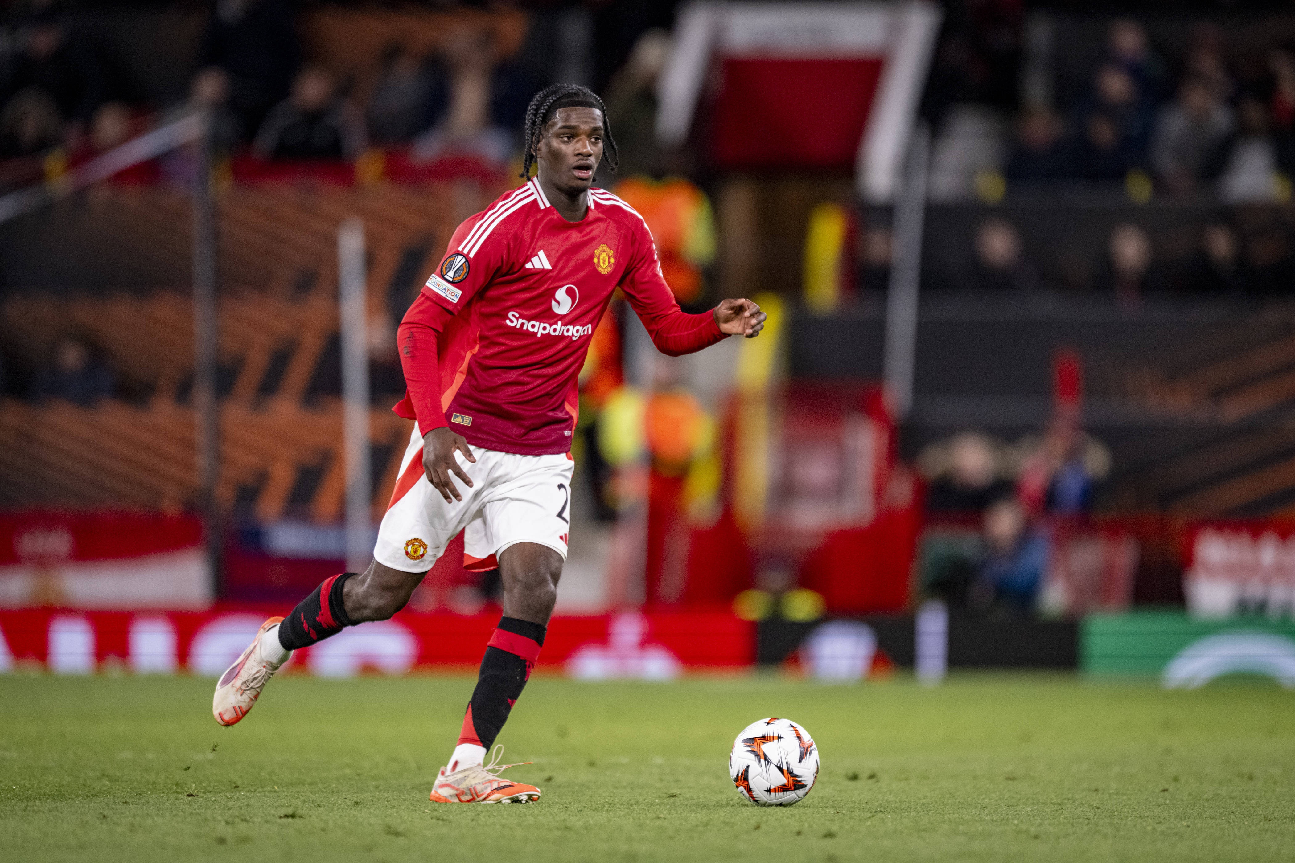 海文談加盟曼聯(lián)：這里能給年輕人機(jī)會(huì) 阿莫林說三后衛(wèi)很適合我