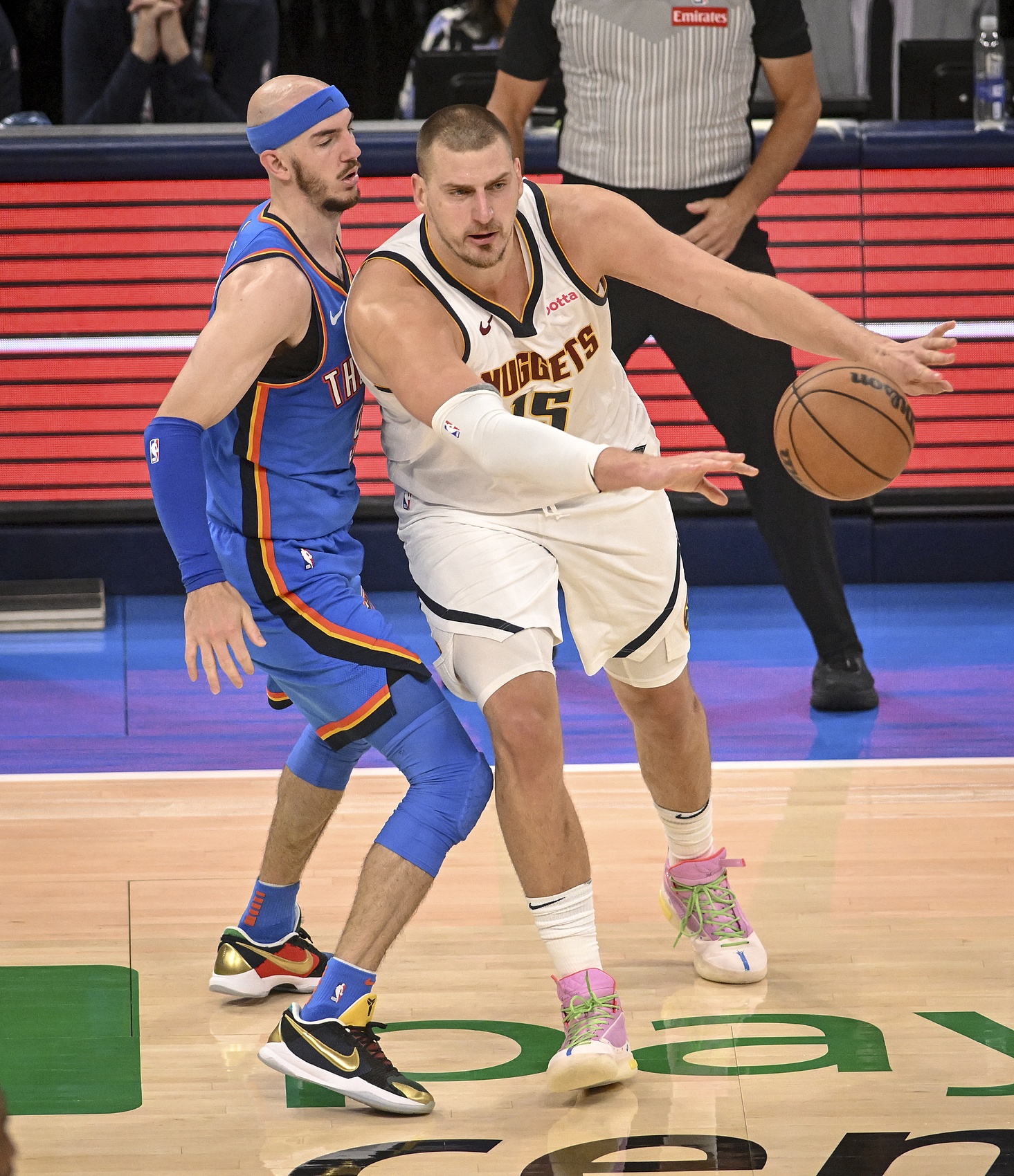 卡魯索：約基奇總是一副連環(huán)殺手的樣子 不講話卻總要把對手逼瘋