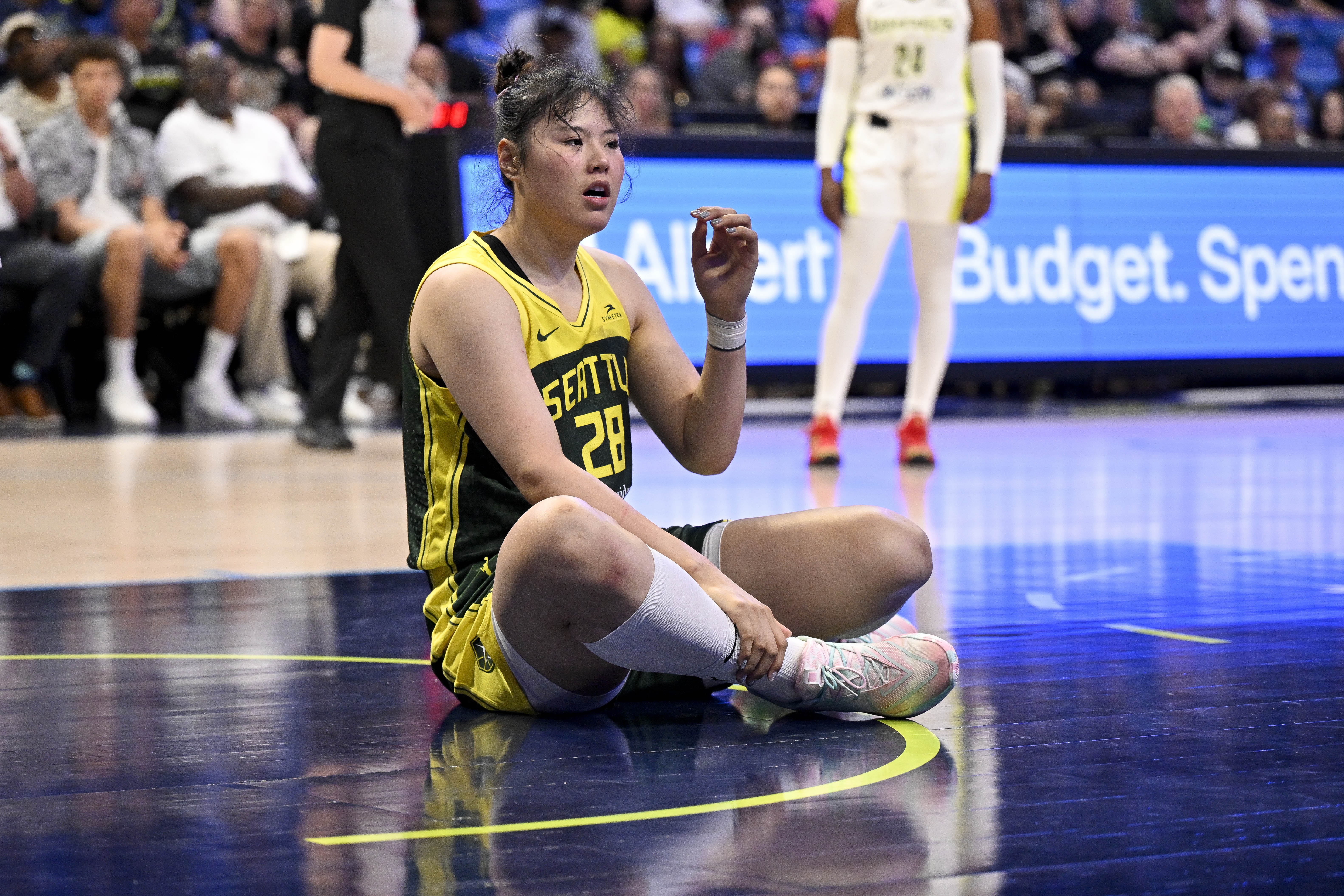 ESPN：李月汝為尋求更多上場(chǎng)時(shí)間申請(qǐng)交易 中國(guó)籃協(xié)全力支持