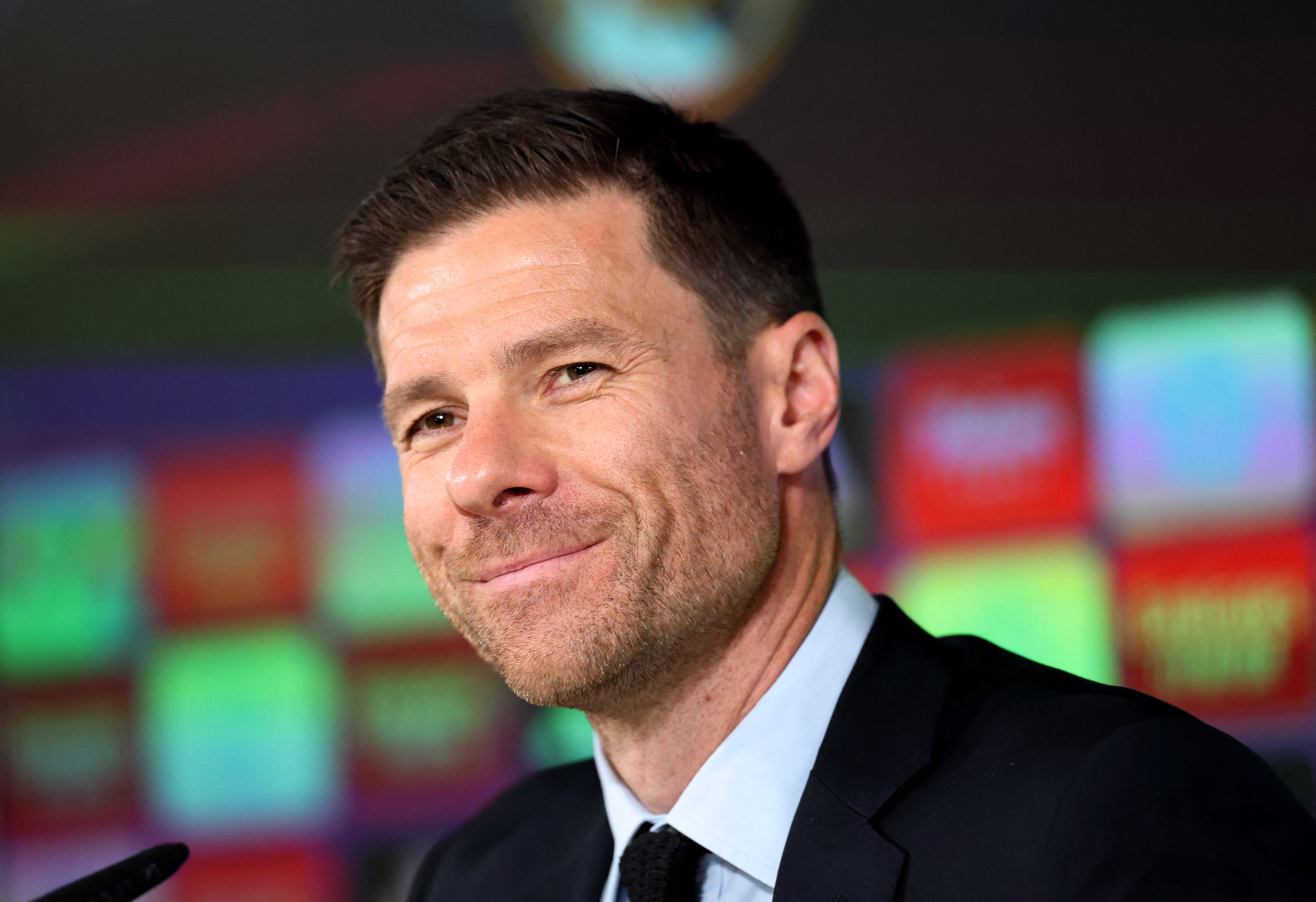 記者：阿隆索與馬斯坦托諾進(jìn)行了交流，告訴后者現(xiàn)在就想簽他