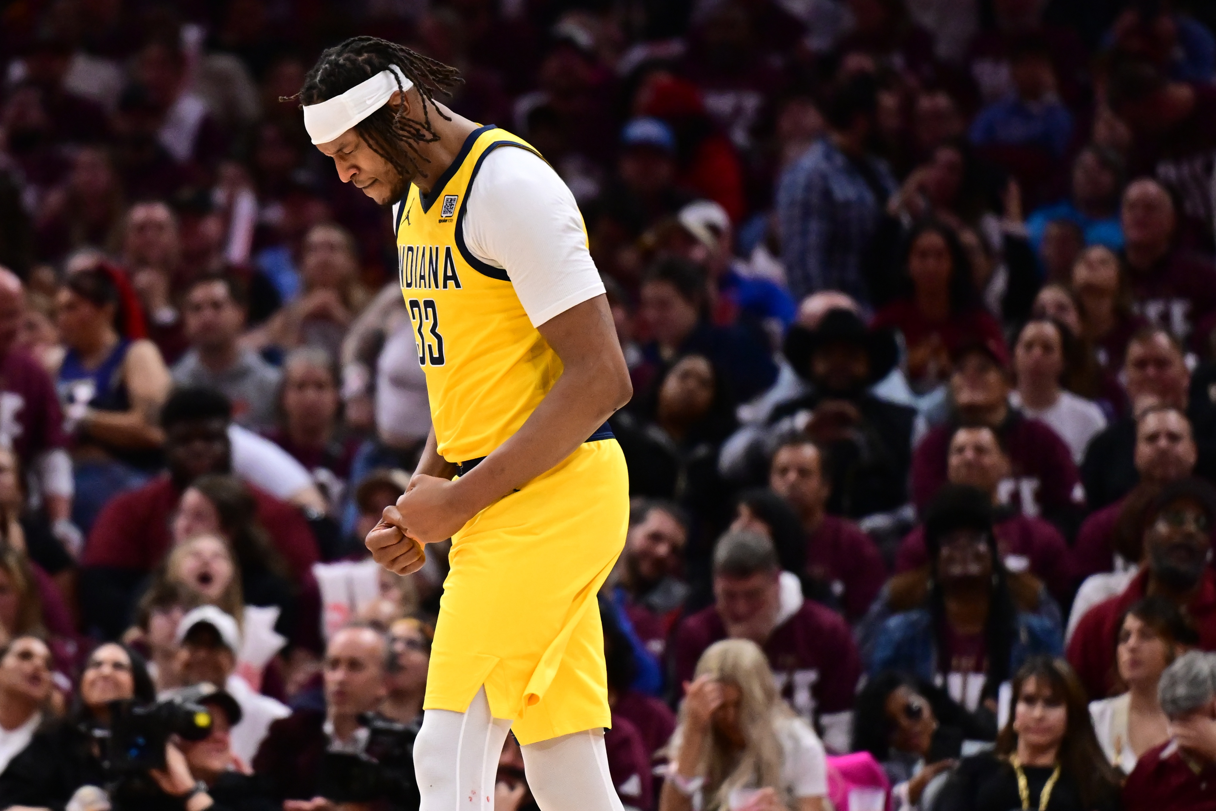 被斷麻了！步行者上半場(chǎng)出現(xiàn)19次失誤 創(chuàng)造今年季后賽半場(chǎng)新高