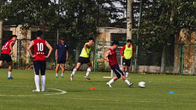 魯媒：以中超標(biāo)準(zhǔn)踢“蘇超”，徐州隊(duì)第三次前往魯能基地集訓(xùn)