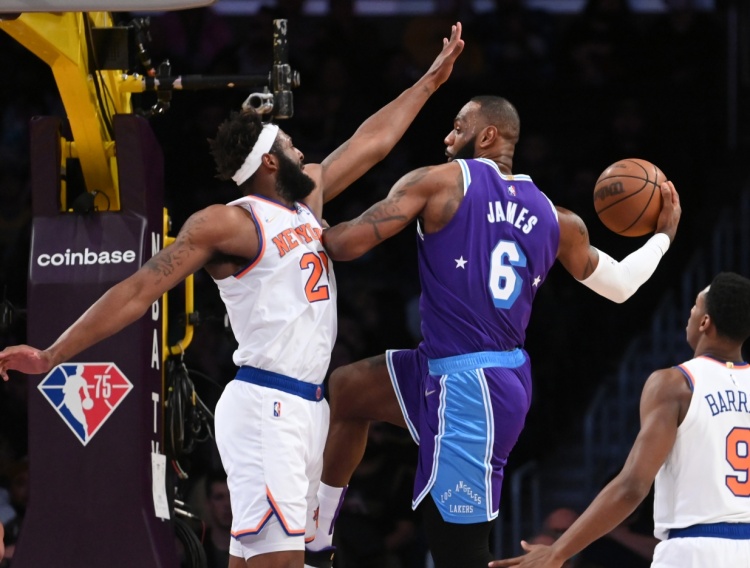 蒂格：湖人應(yīng)該交易來(lái)米切爾-羅賓遜 他們不需要克拉克斯頓