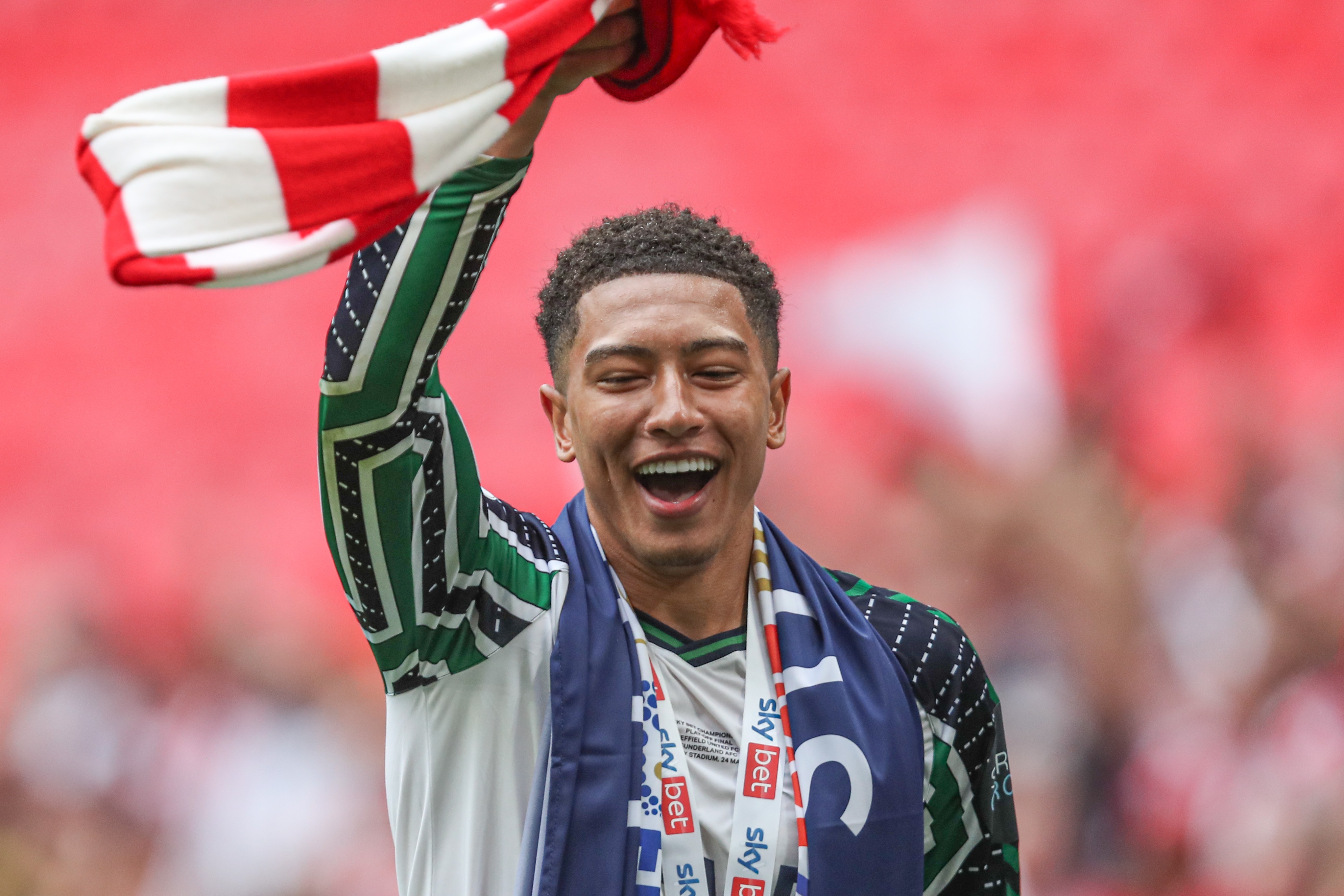 德天空：桑德蘭已拒絕多特對(duì)小貝林最新報(bào)價(jià)，該報(bào)價(jià)低于2500萬(wàn)歐