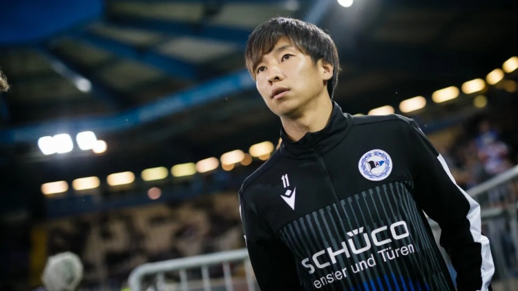 奧川雅也：哈蘭德訓(xùn)練表現(xiàn)平平，但比賽中只發(fā)揮50%就能戴帽