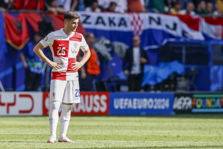 迪馬：科莫接近和巴圖里納達成個人協(xié)議，對方俱樂部要價3000萬歐