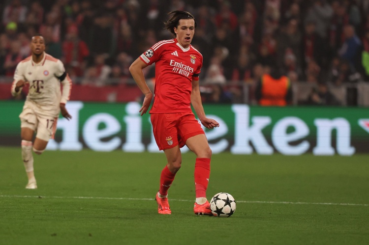 馬卡報(bào)：本菲卡要求A費(fèi)隨隊(duì)前往美國(guó)備戰(zhàn)世俱杯，以此向皇馬施壓