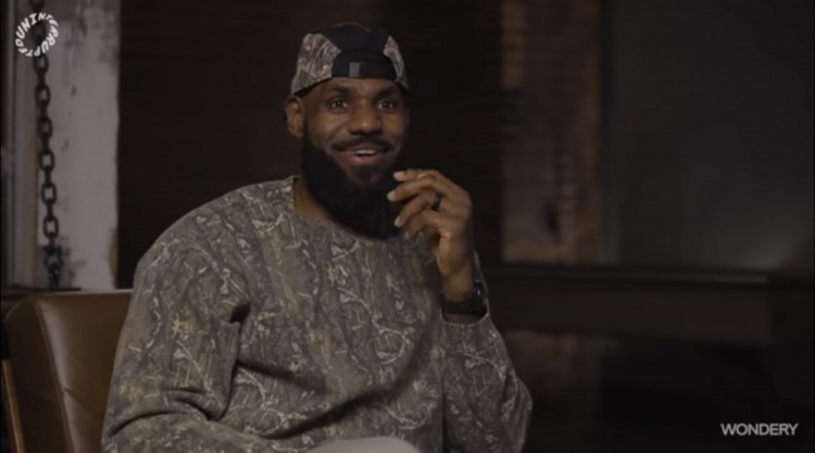 詹姆斯：每隊最多三人控球 只要能防守并投進(jìn)底角三分就能賺大錢