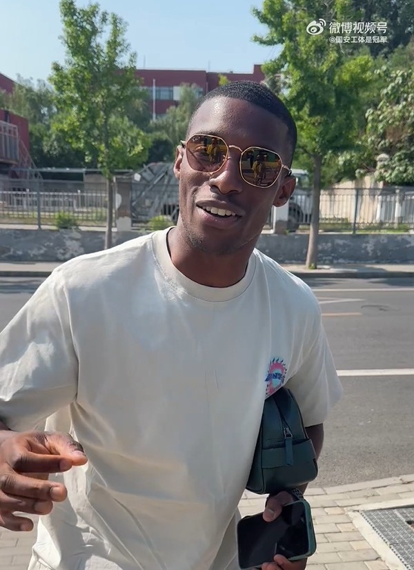 別惹毛主帥??國(guó)安外援法比奧中文調(diào)侃：葡萄牙很好，西班牙不好