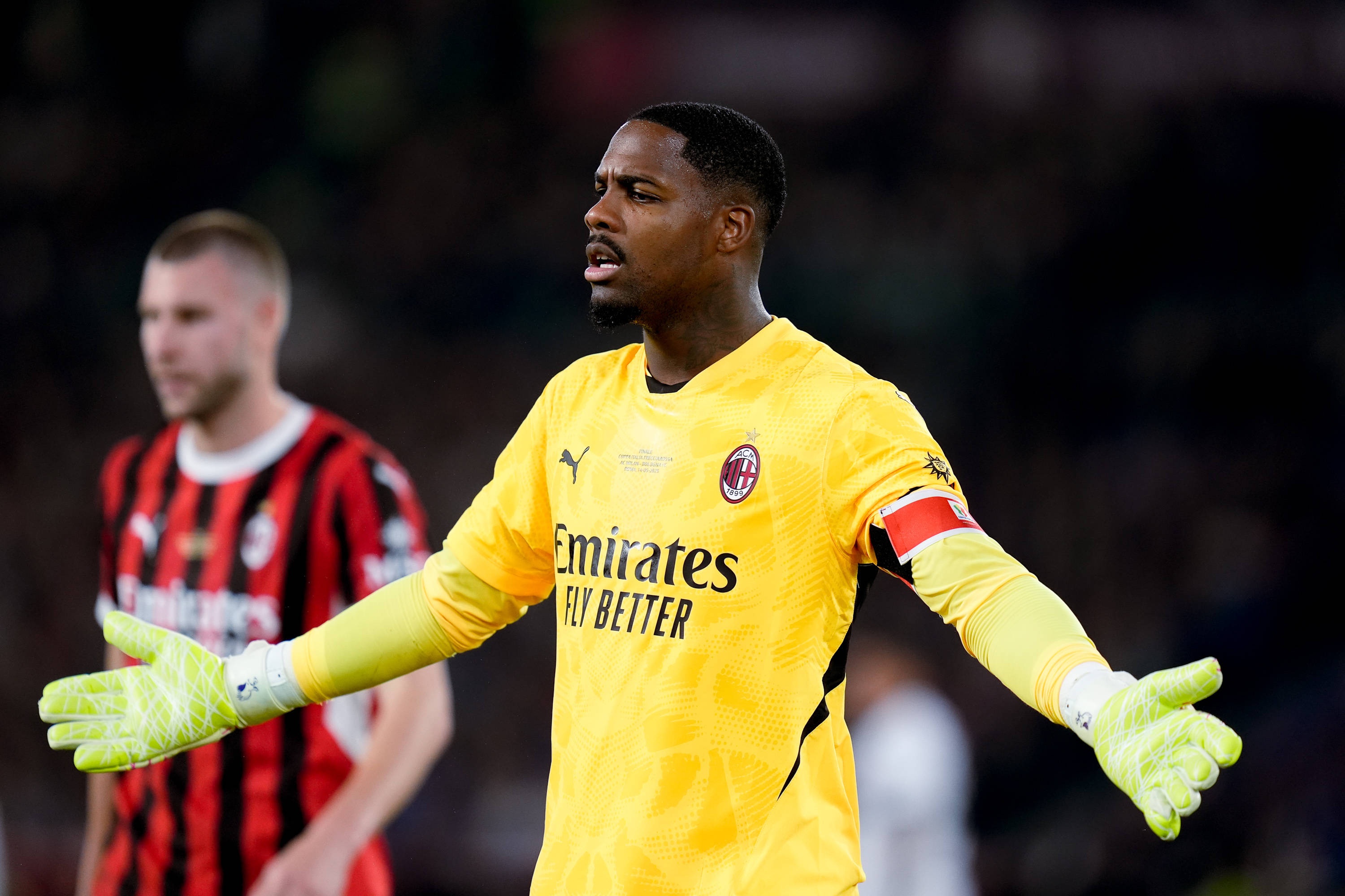 記者：米蘭和切爾西談判陷入僵局，藍(lán)軍希望今晚談妥邁尼昂