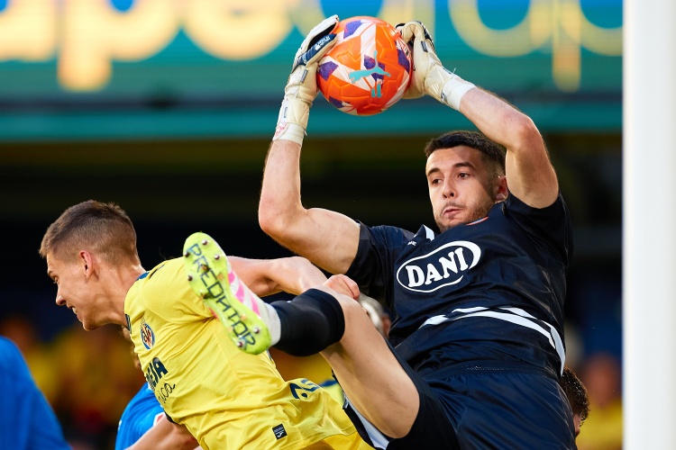 每體：霍安-加西亞即將加盟巴薩，他的薪資待遇將得到大幅提升