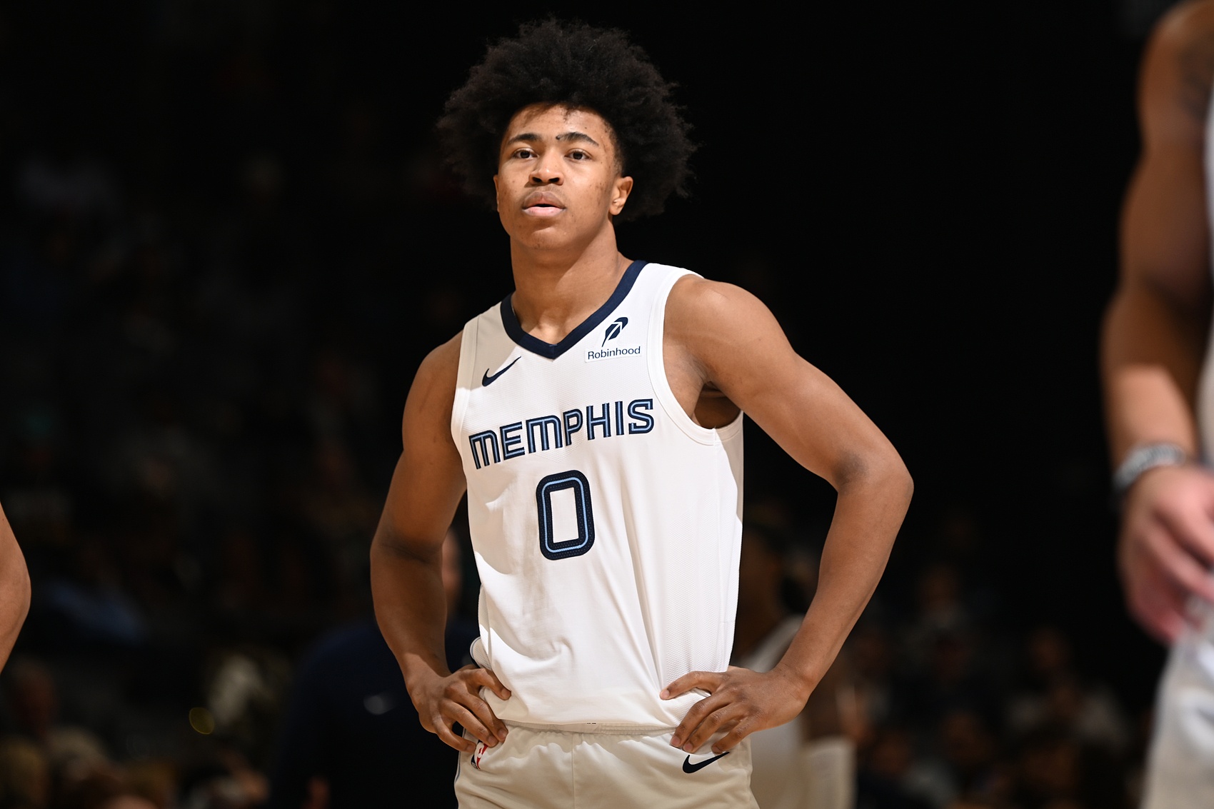 ROY投票第3！名記：灰熊相信韋爾斯能成側翼首發(fā)位置上長期人選