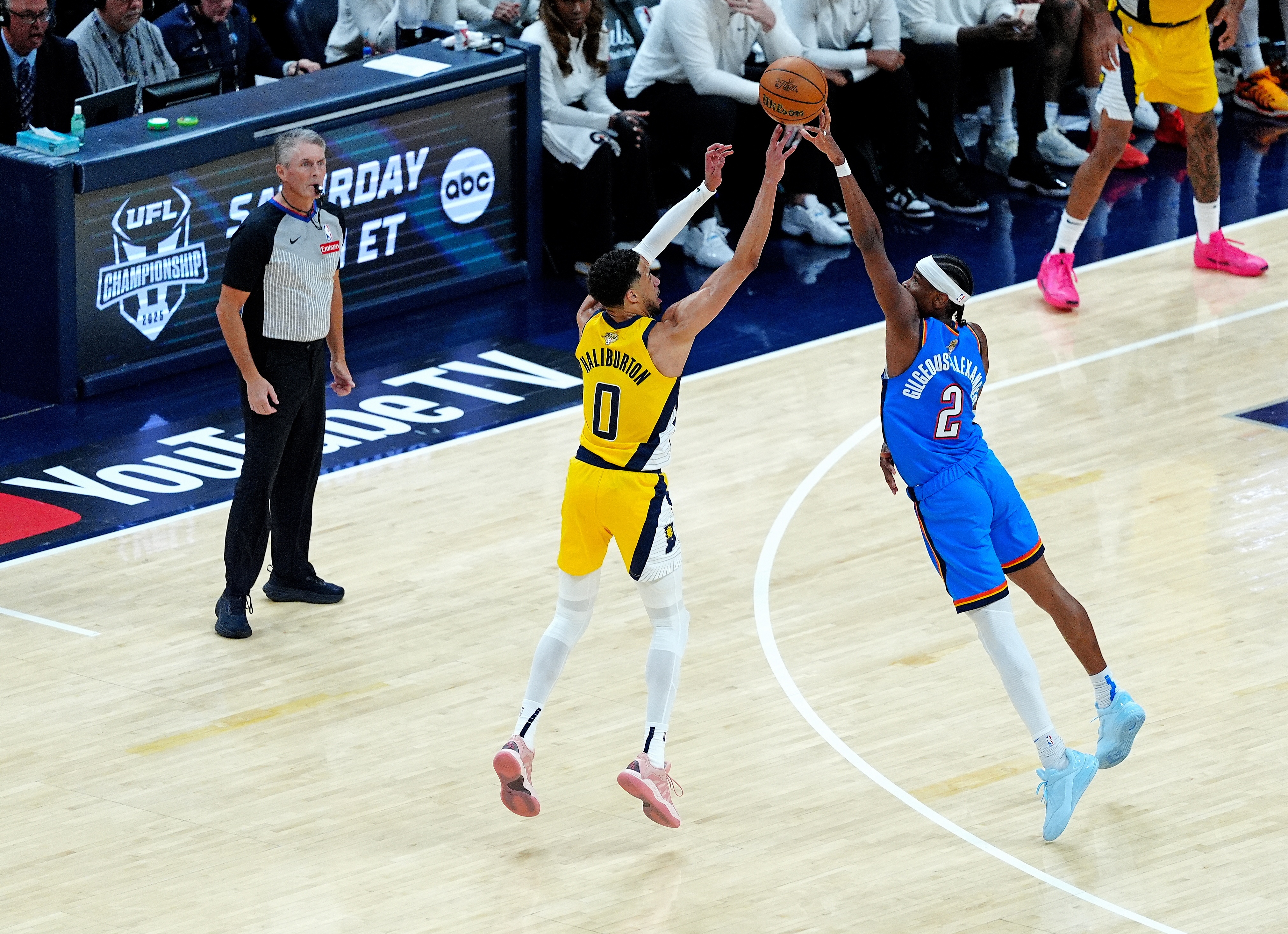 今年系列賽第四次搶七 此前雷霆4-3掘金 掘金4-3快船 勇士4-3火箭