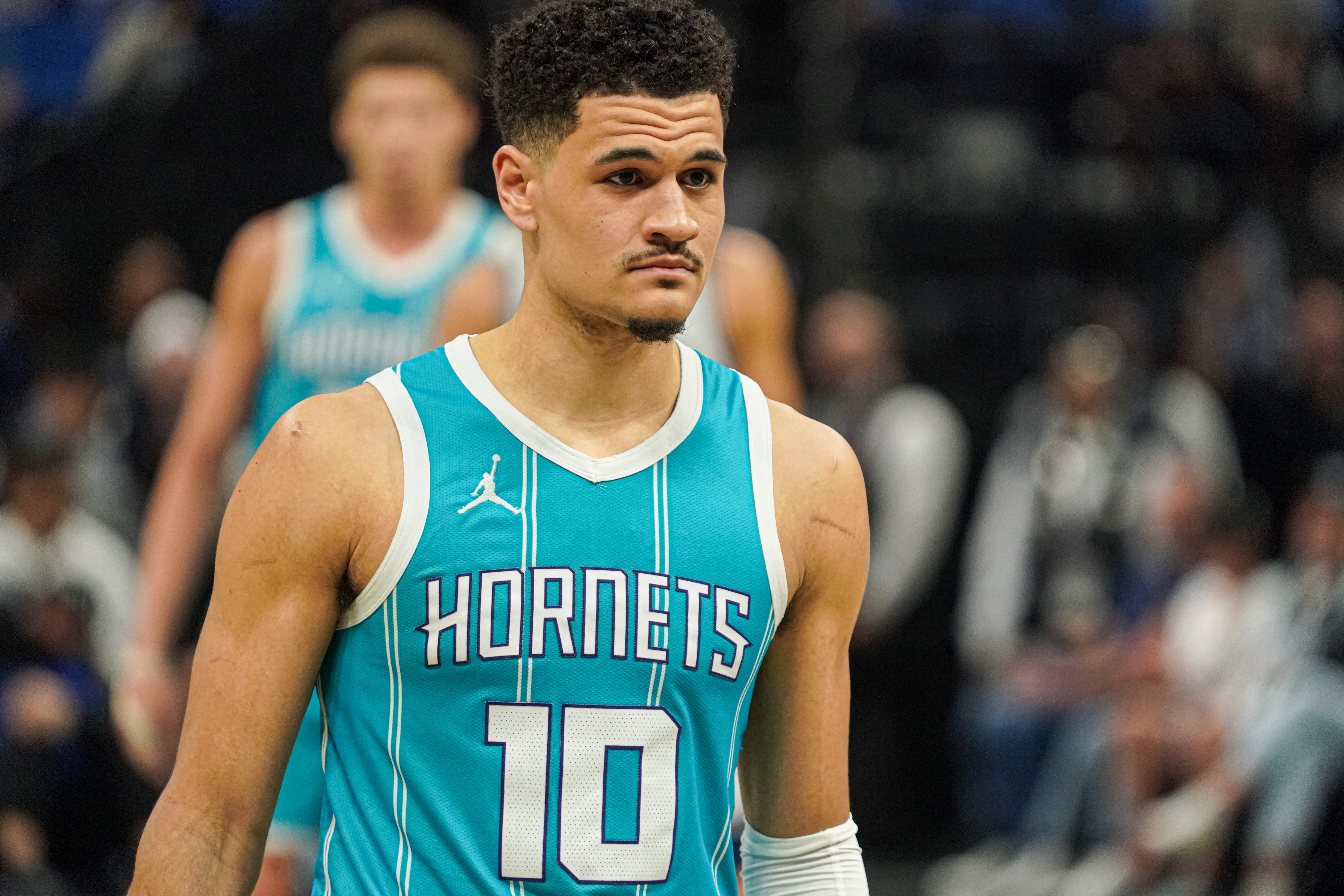 黃蜂官方：約什-格林接受手術(shù) 修復(fù)肩膀不穩(wěn)定問題