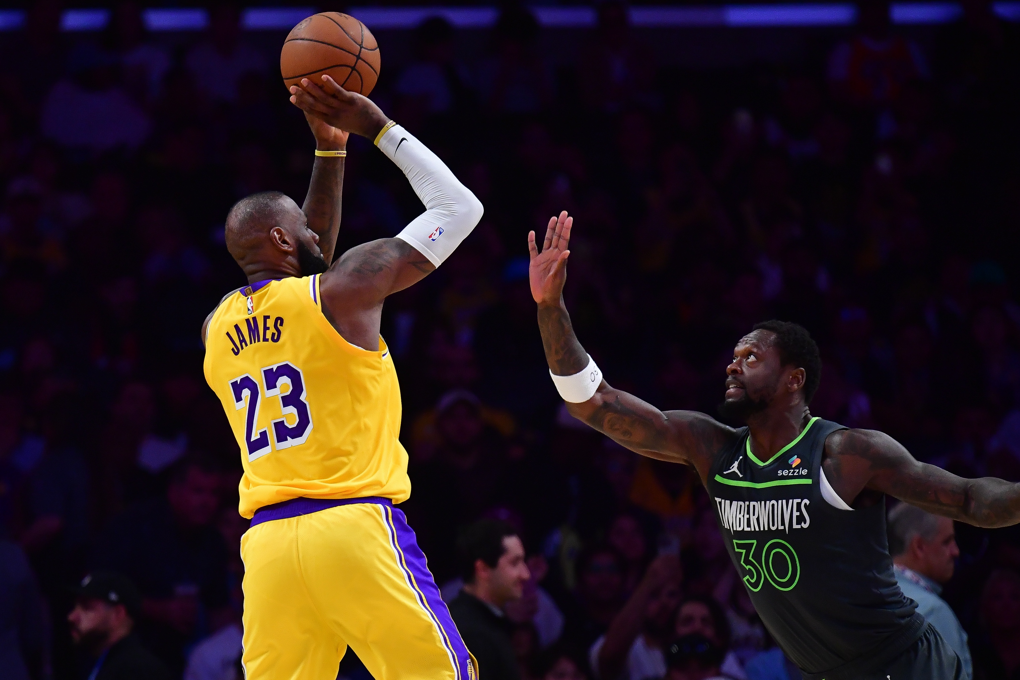 ??夸梅：詹姆斯比波什好防 開場(chǎng)放他投一個(gè)讓他沉迷跳投即可