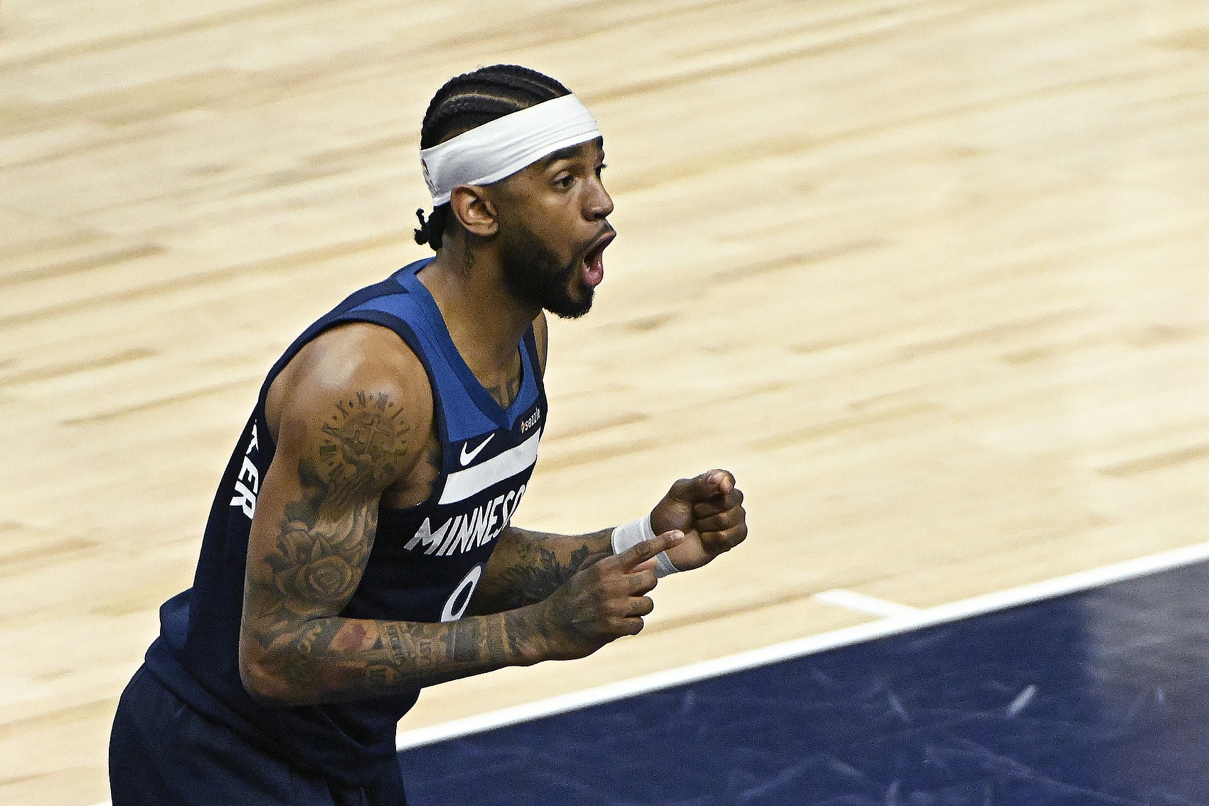 美記：手握2500萬交易特例的老鷹可能成為亞歷山大-沃克的下家