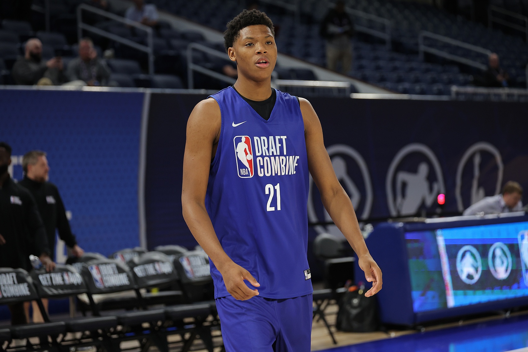 有市場(chǎng)??美記：奇才、鵜鶘、籃網(wǎng)都有興趣向上交易 來摘下貝利