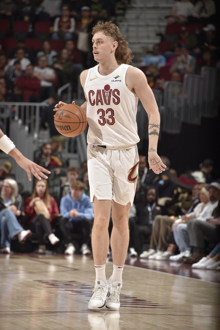 名記：騎士隊已向盧克-特雷弗斯提供一份雙向資格報價