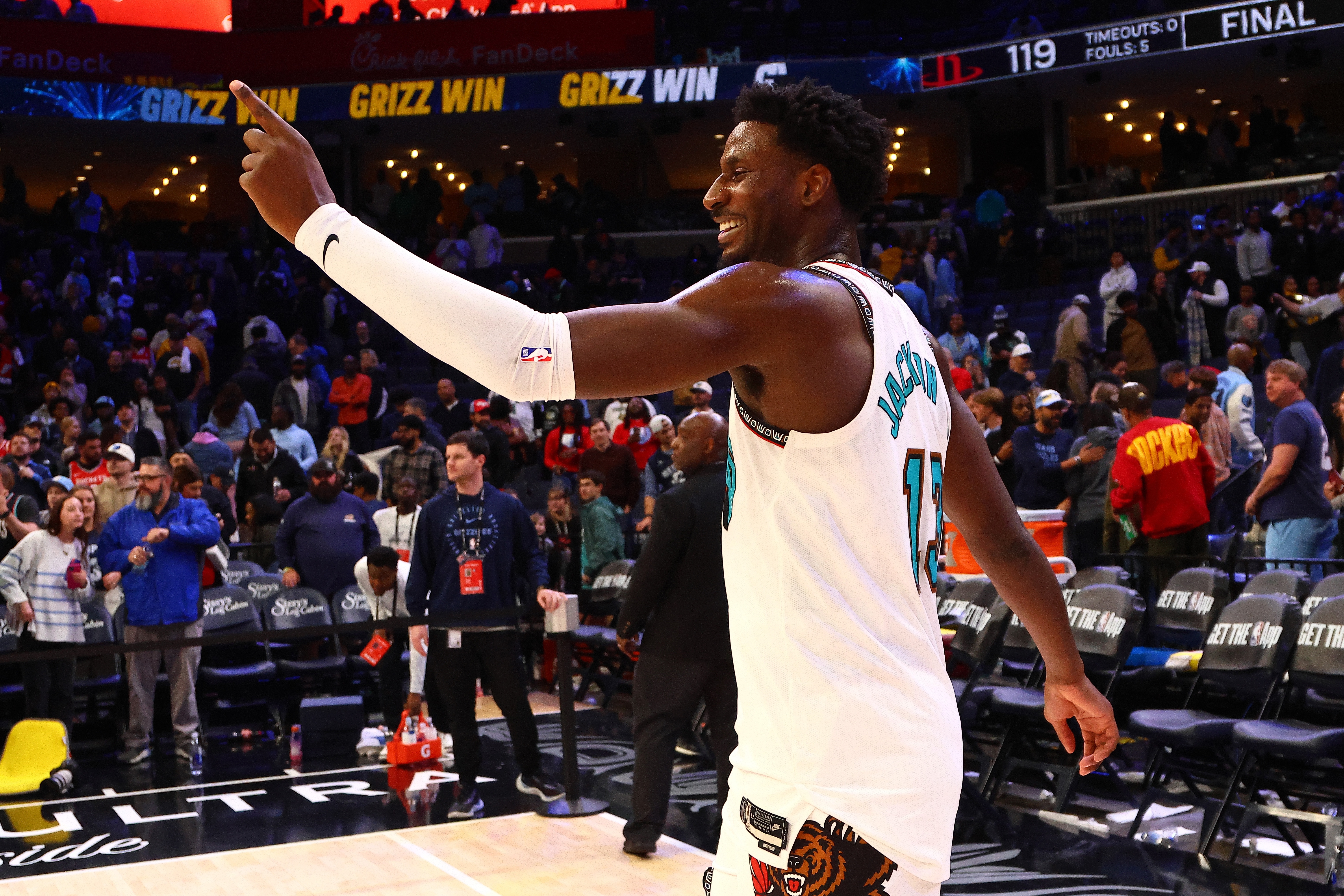 5年2.4億！JJJ：感謝幫助和影響過我的人 我的心永遠屬于孟菲斯