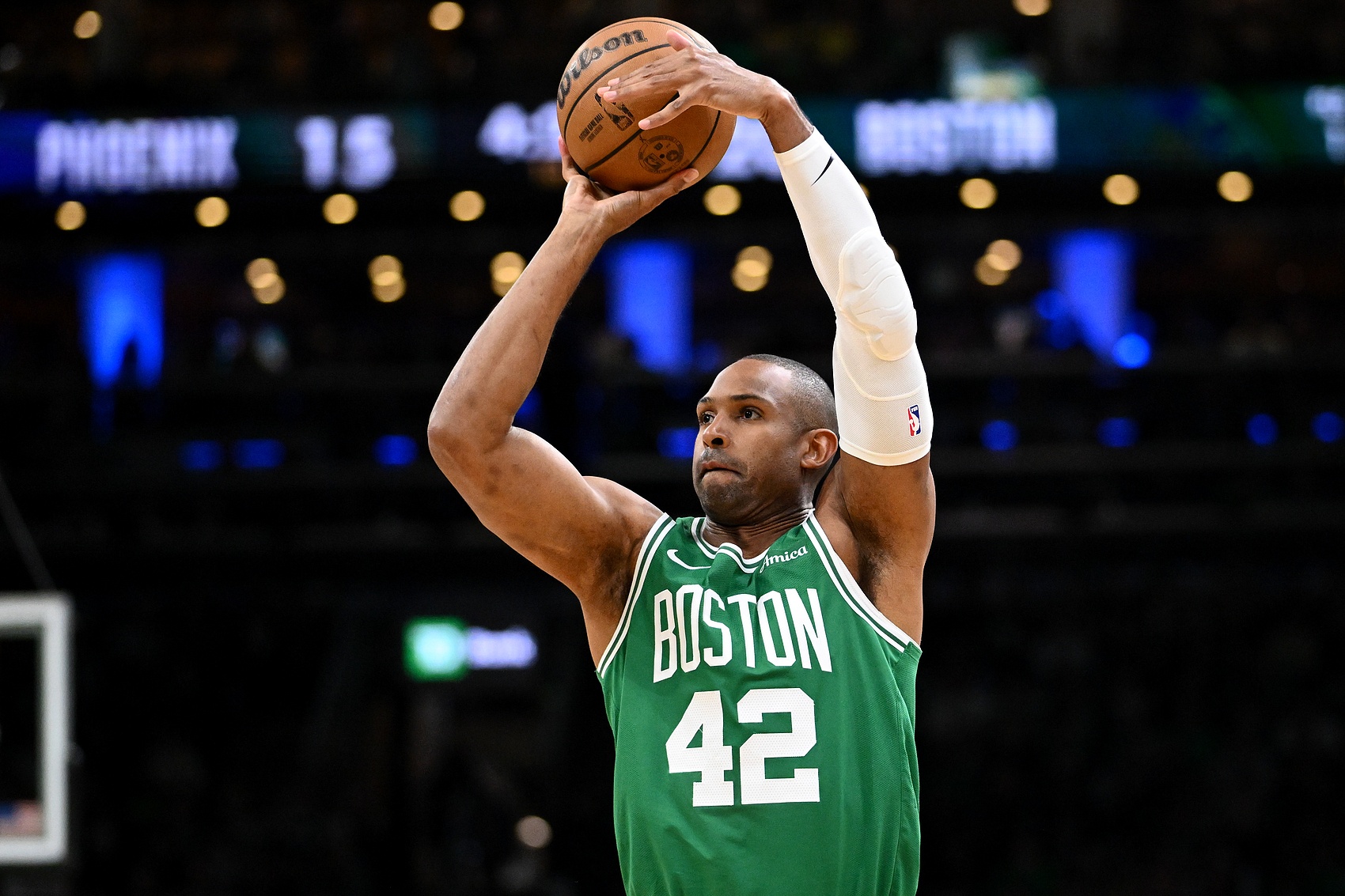 倆名記：勇士預(yù)計(jì)簽下霍福德！作為盧尼的替代！