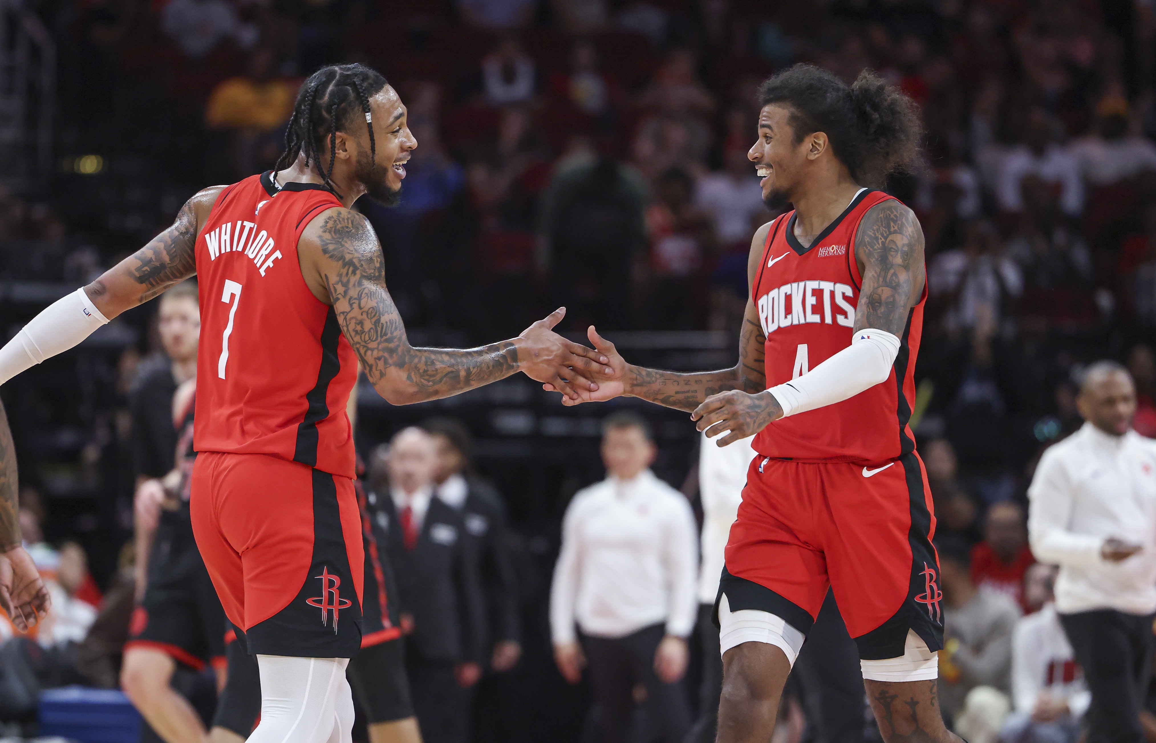 隊(duì)記：火箭首輪秀很多故送走杰倫&白魔 雷霆靠年輕陣容奪冠是例外